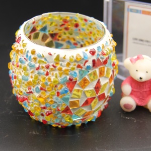 Candy shaped mosaic candle holder
