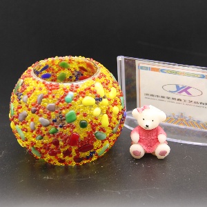 Candy shaped mosaic candle holder