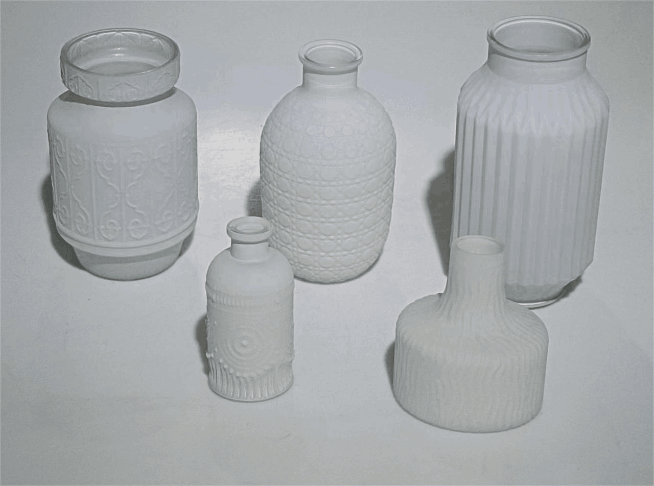 الزجاج مزهرية