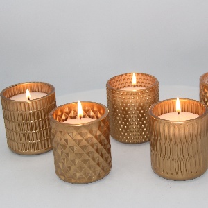 Spray Colored Candle Colder