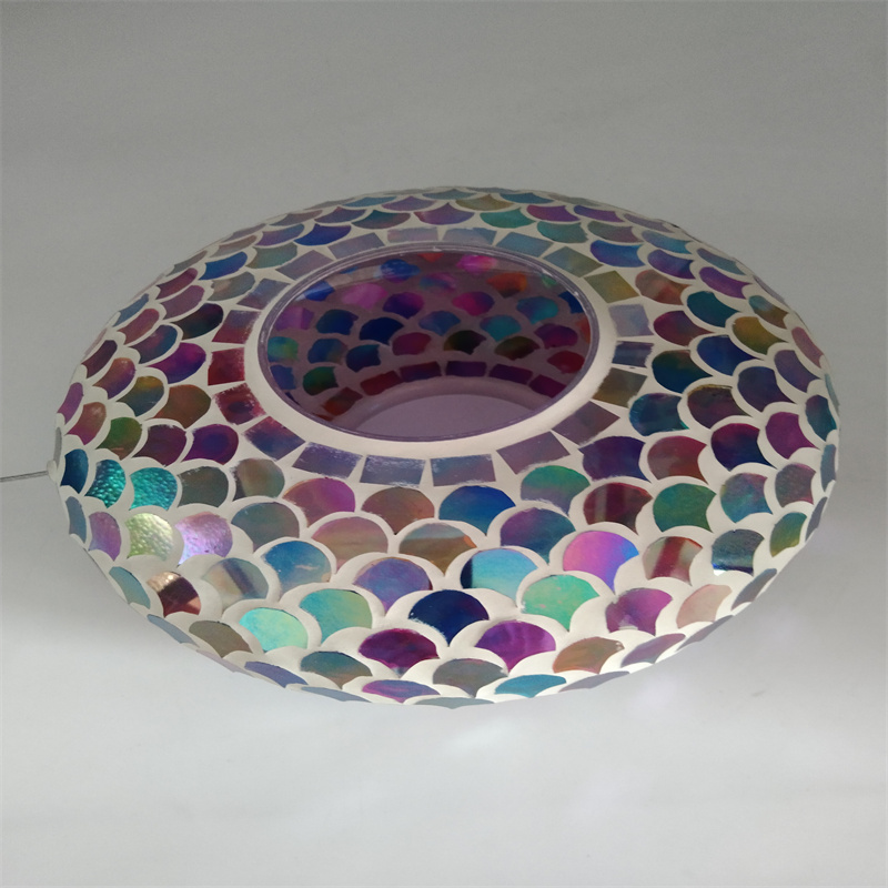 Мозаичная кормушка для птиц