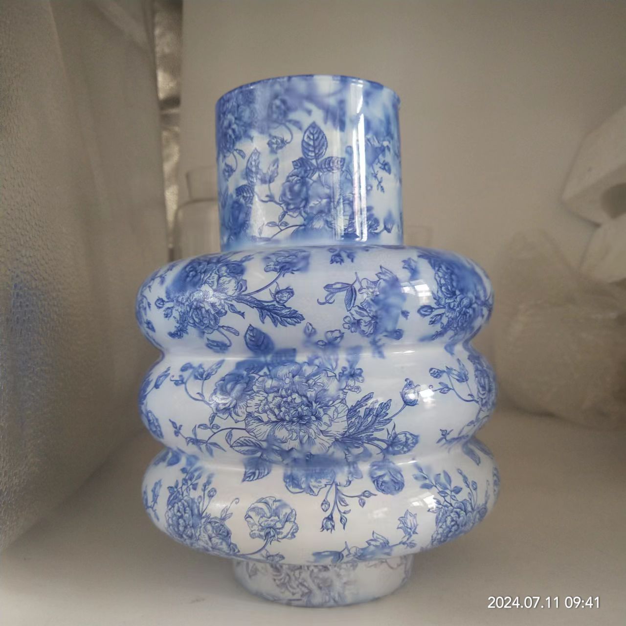 Hydro Dipping Glass Vase