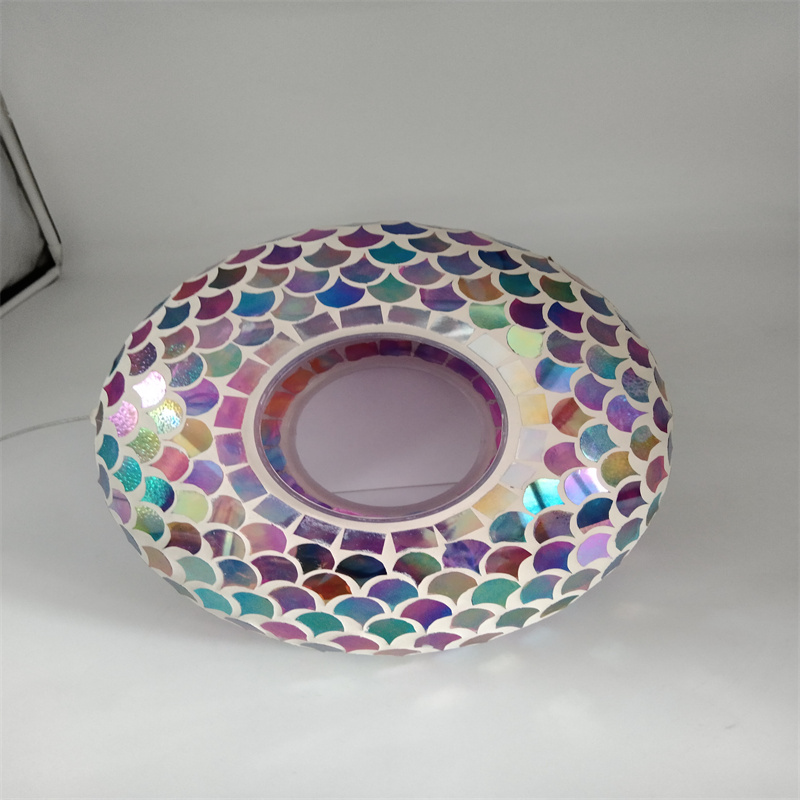 Мозаичная кормушка для птиц