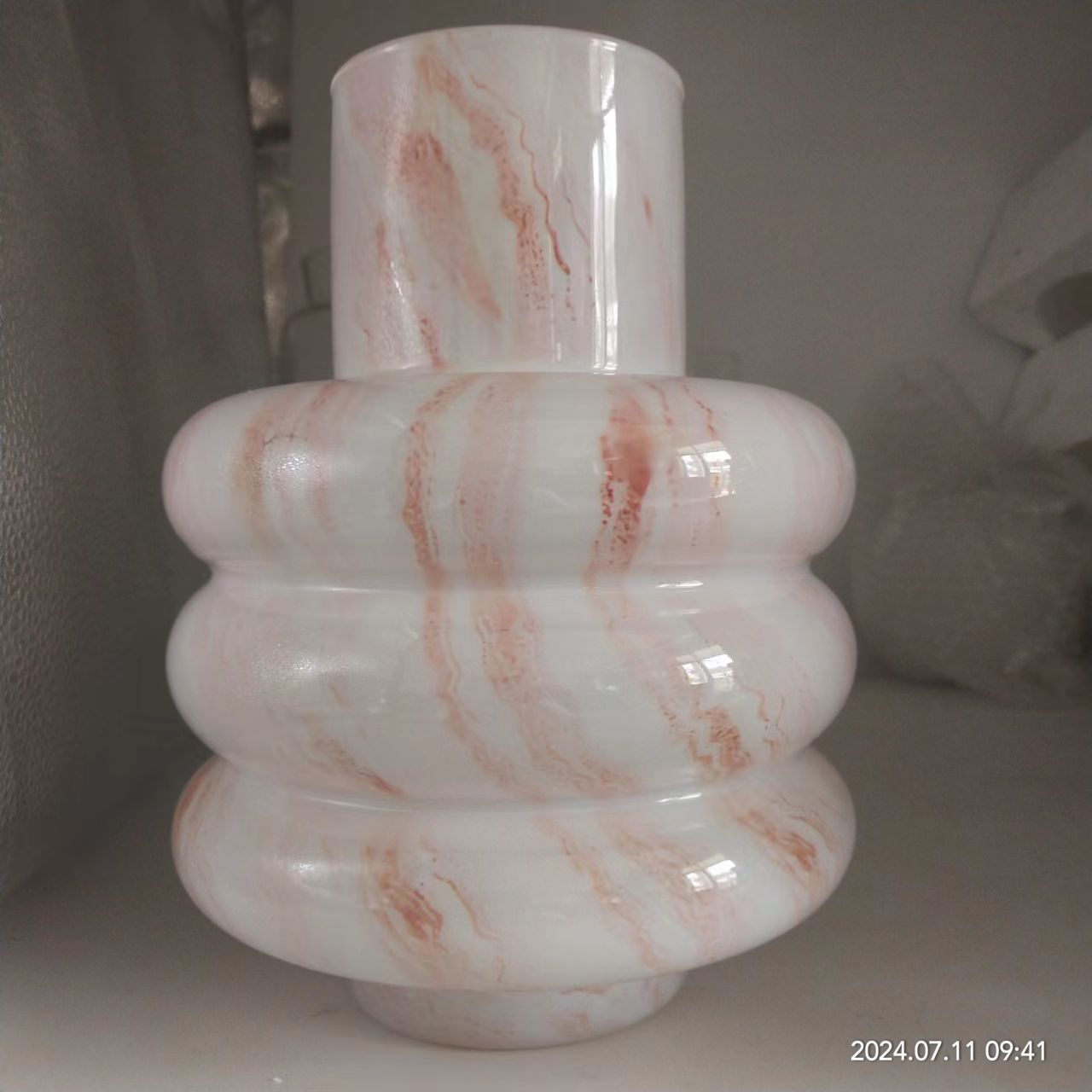 Hydro Dipping Glass Vase